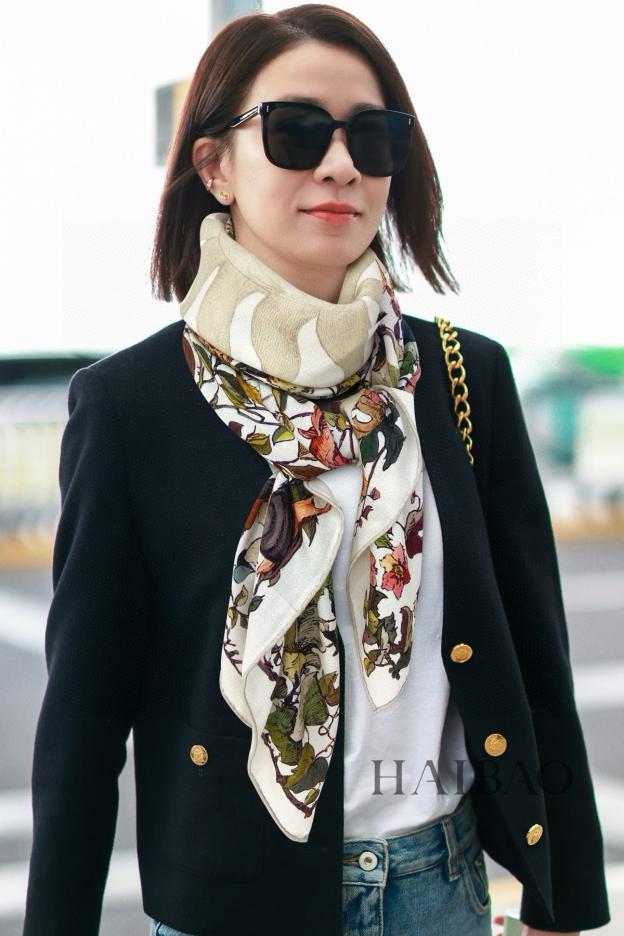 designer,replica,clothing,fake,1:1,lv,luxury,high quality Dior double-sided tonal cashmere square scarf designer,replica,clothing,fake,1:1,lv,luxury,high quality Dior double-sided tonal cashmere square scarf