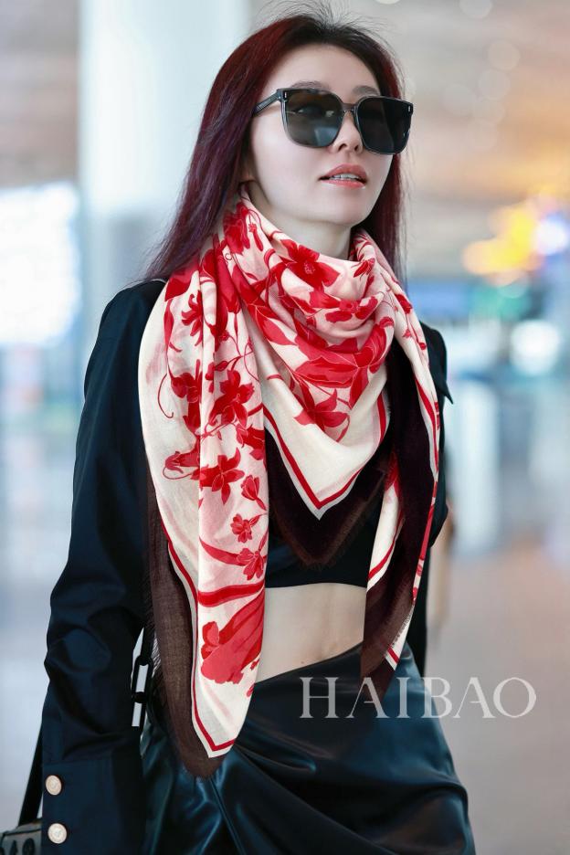 designer,replica,clothing,fake,1:1,lv,luxury,high quality Gucci cashmere square scarf designer,replica,clothing,fake,1:1,lv,luxury,high quality Gucci cashmere square scarf