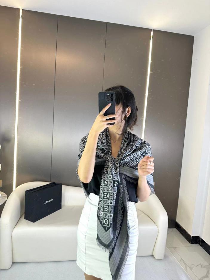 designer,replica,clothing,fake,1:1,lv,luxury,high quality Louis Vuitton cashmere square scarf designer,replica,clothing,fake,1:1,lv,luxury,high quality Louis Vuitton cashmere square scarf