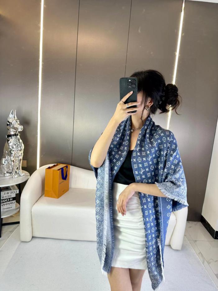 designer,replica,clothing,fake,1:1,lv,luxury,high quality Louis Vuitton gradient jacquard square scarf designer,replica,clothing,fake,1:1,lv,luxury,high quality Louis Vuitton gradient jacquard square scarf