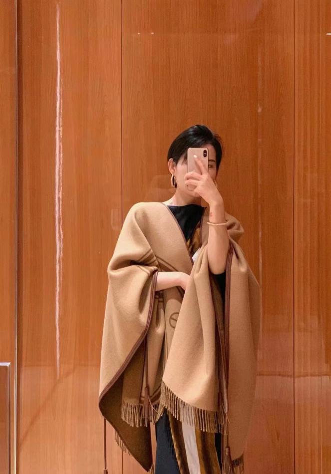 designer,replica,clothing,fake,1:1,lv,luxury,high quality BURBERRY poncho jacket designer,replica,clothing,fake,1:1,lv,luxury,high quality BURBERRY poncho jacket