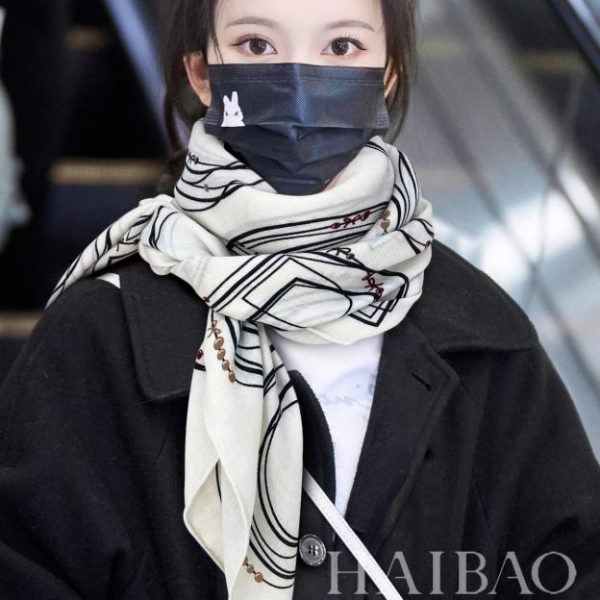 designer,replica,clothing,fake,1:1,lv,luxury,high quality Chenel double-sided tonal cashmere square scarf