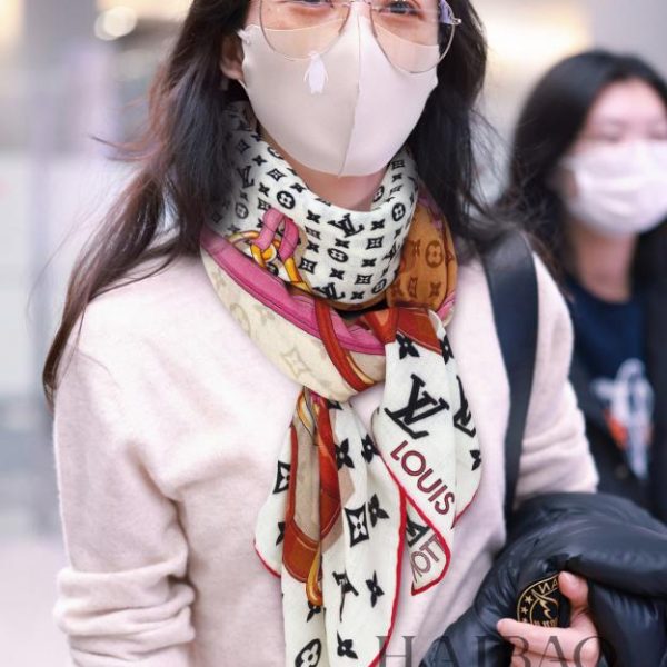 designer,replica,clothing,fake,1:1,lv,luxury,high quality Louis Vuitton cashmere square scarf