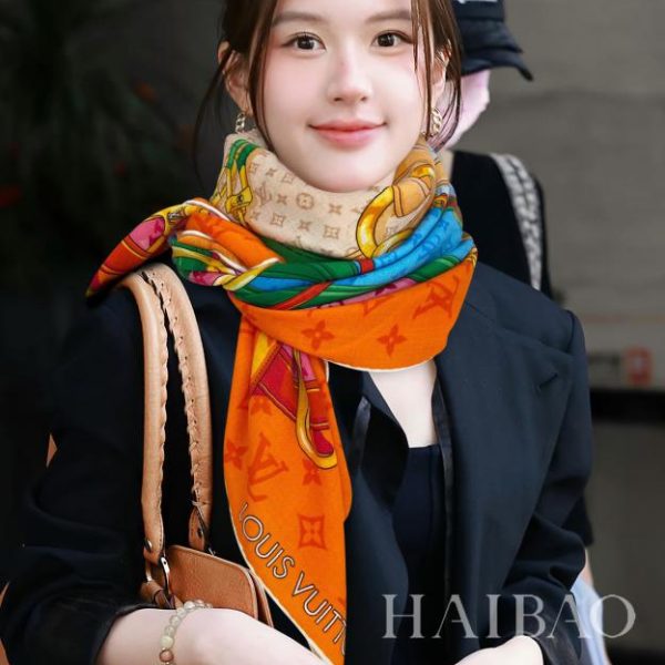 designer,replica,clothing,fake,1:1,lv,luxury,high quality Louis Vuitton cashmere square scarf