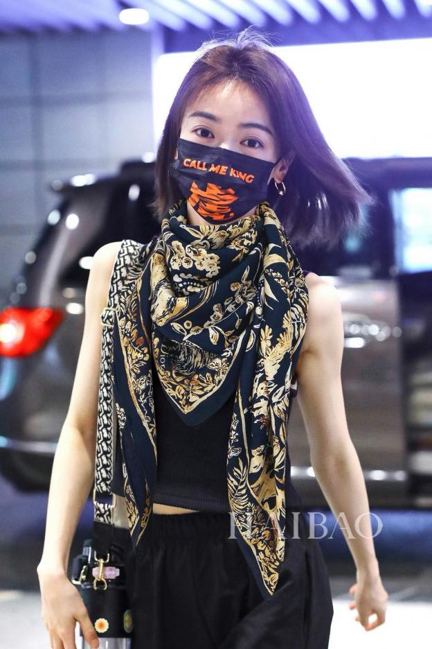 designer,replica,clothing,fake,1:1,lv,luxury,high quality Dior double-sided two-color cashmere square scarf designer,replica,clothing,fake,1:1,lv,luxury,high quality Dior double-sided two-color cashmere square scarf