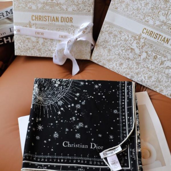 designer,replica,clothing,fake,1:1,lv,luxury,high quality Dior new silk scarf