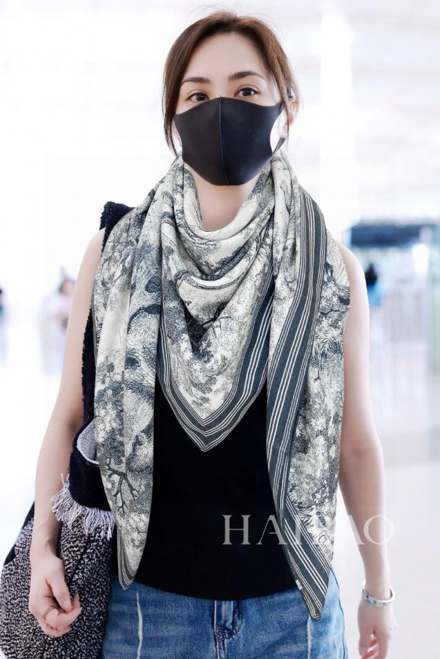 designer,replica,clothing,fake,1:1,lv,luxury,high quality Dior double-sided tone-on-color printed cashmere square scarf designer,replica,clothing,fake,1:1,lv,luxury,high quality Dior double-sided tone-on-color printed cashmere square scarf