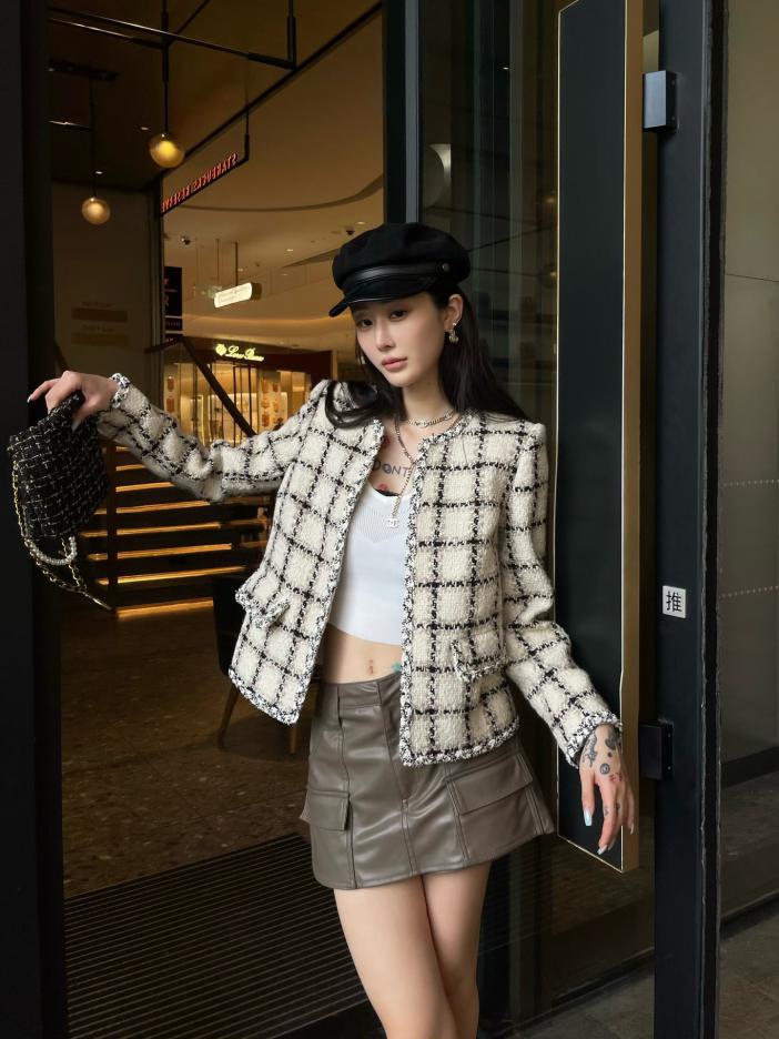 designer,replica,clothing,fake,1:1,lv,luxury,high quality Chanel classic plaid woven jacket designer,replica,clothing,fake,1:1,lv,luxury,high quality Chanel classic plaid woven jacket