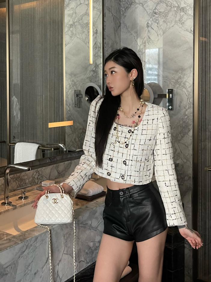 designer,replica,clothing,fake,1:1,lv,luxury,high quality Chanel double-breasted plaid coat designer,replica,clothing,fake,1:1,lv,luxury,high quality Chanel double-breasted plaid coat