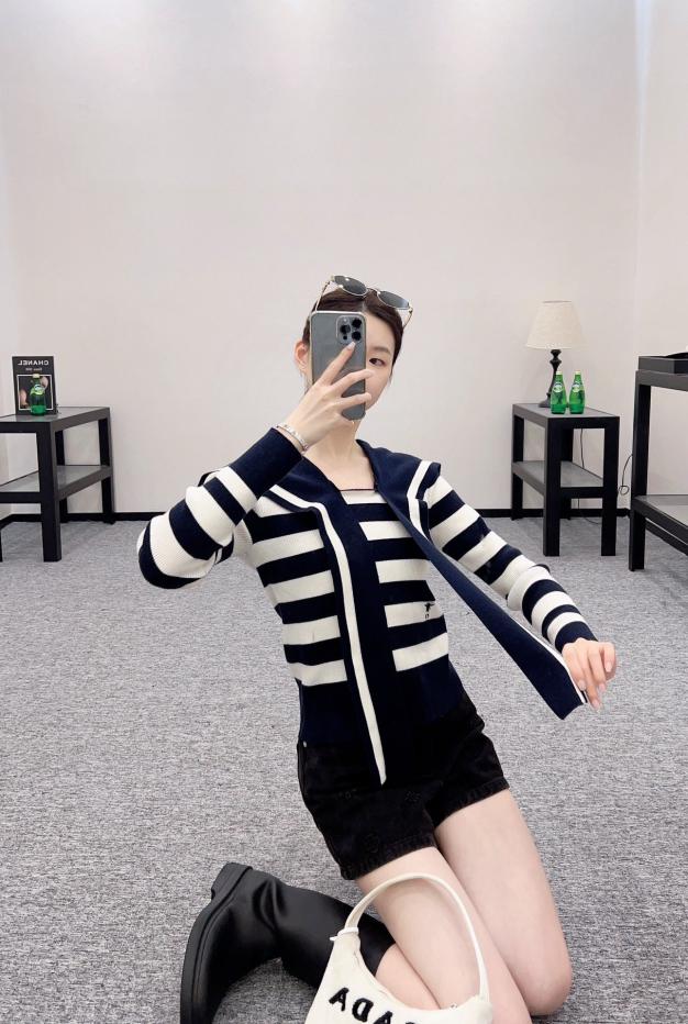 designer,replica,clothing,fake,1:1,lv,luxury,high quality Dio shawl collar knitted long sleeve designer,replica,clothing,fake,1:1,lv,luxury,high quality Dio shawl collar knitted long sleeve