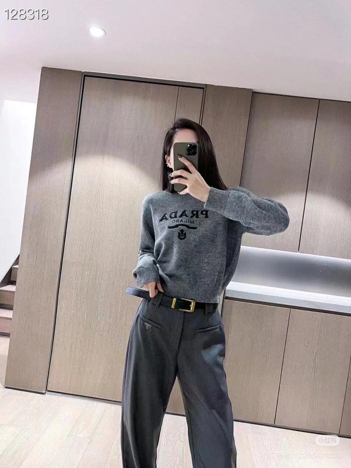 designer,replica,clothing,fake,1:1,lv,luxury,high quality Prada logo knitted long sleeves designer,replica,clothing,fake,1:1,lv,luxury,high quality Prada logo knitted long sleeves