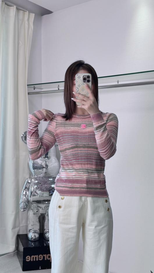 designer,replica,clothing,fake,1:1,lv,luxury,high quality Chanel striped knit long sleeves designer,replica,clothing,fake,1:1,lv,luxury,high quality Chanel striped knit long sleeves