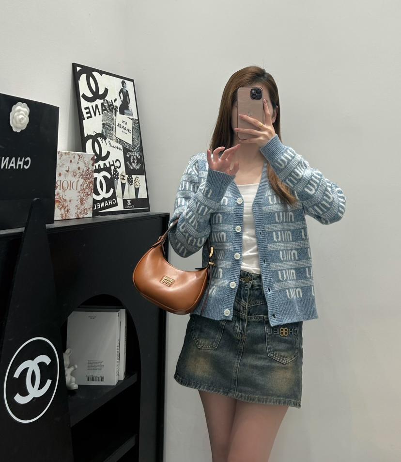 designer,replica,clothing,fake,1:1,lv,luxury,high quality Miu Miu knitted V-neck cardigan designer,replica,clothing,fake,1:1,lv,luxury,high quality Miu Miu knitted V-neck cardigan