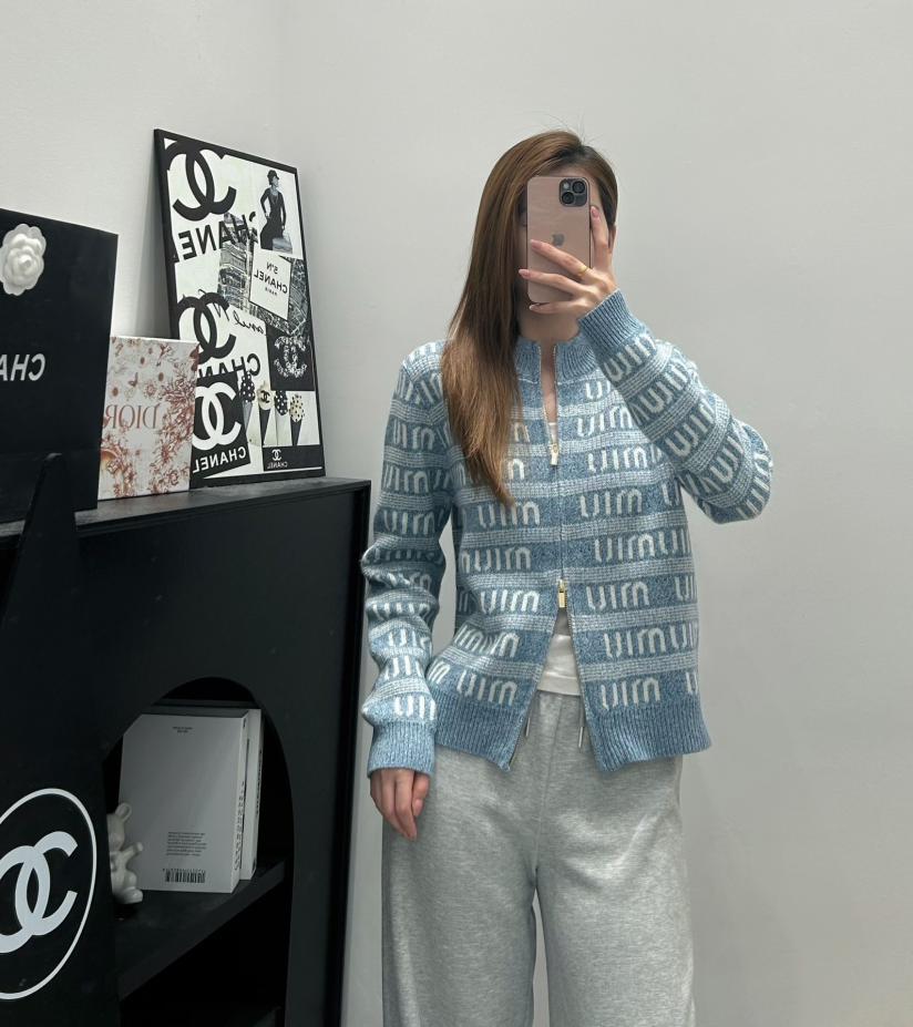 designer,replica,clothing,fake,1:1,lv,luxury,high quality Miu Miu knitted stand-collar cardigan designer,replica,clothing,fake,1:1,lv,luxury,high quality Miu Miu knitted stand-collar cardigan