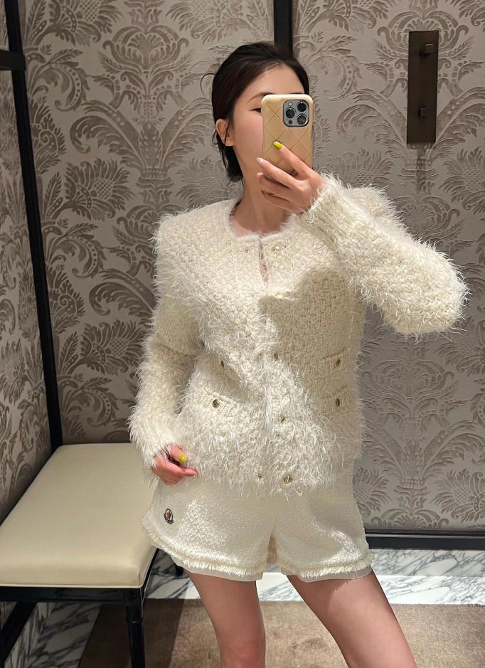 designer,replica,clothing,fake,1:1,lv,luxury,high quality Moncler cardigan down jacket designer,replica,clothing,fake,1:1,lv,luxury,high quality Moncler cardigan down jacket