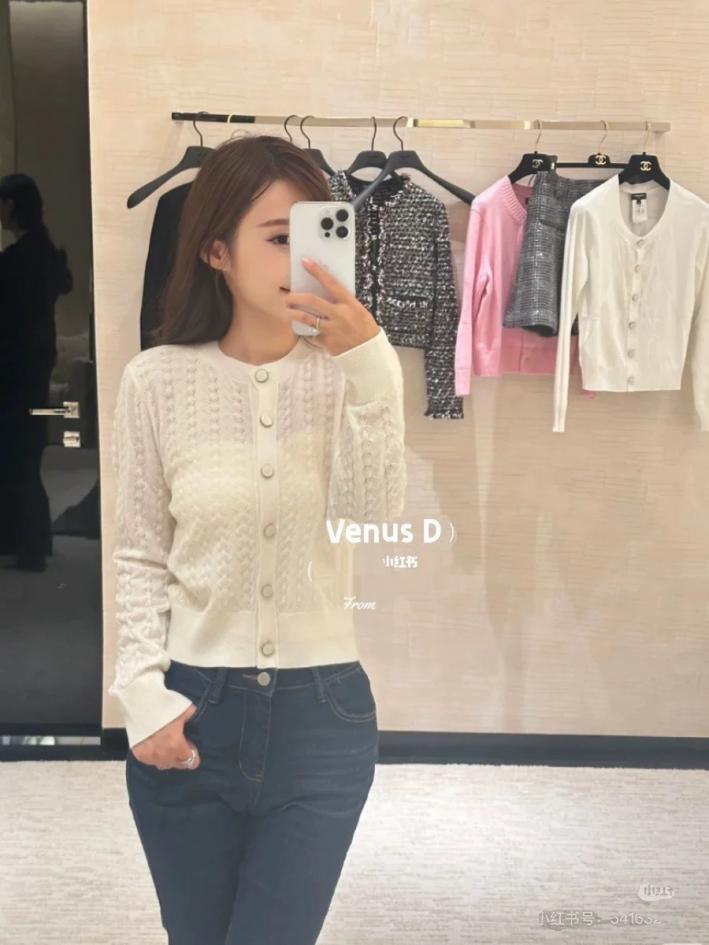 designer,replica,clothing,fake,1:1,lv,luxury,high quality Chanel crew neck wool designer,replica,clothing,fake,1:1,lv,luxury,high quality Chanel crew neck wool