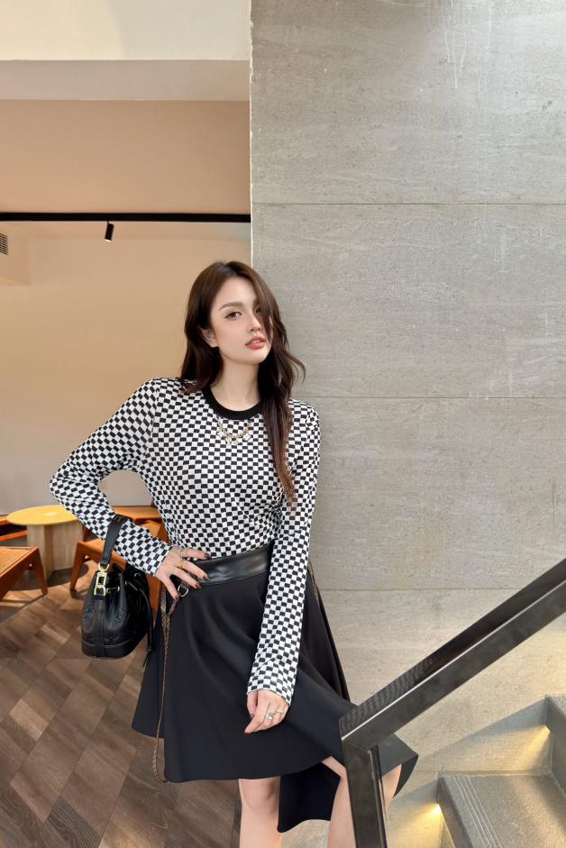designer,replica,clothing,fake,1:1,lv,luxury,high quality LV checkerboard bottoming top designer,replica,clothing,fake,1:1,lv,luxury,high quality LV checkerboard bottoming top