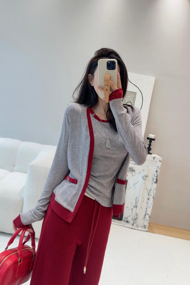 designer,replica,clothing,fake,1:1,lv,luxury,high quality Chanel’s new contrasting color knitted vest designer,replica,clothing,fake,1:1,lv,luxury,high quality Chanel’s new contrasting color knitted vest