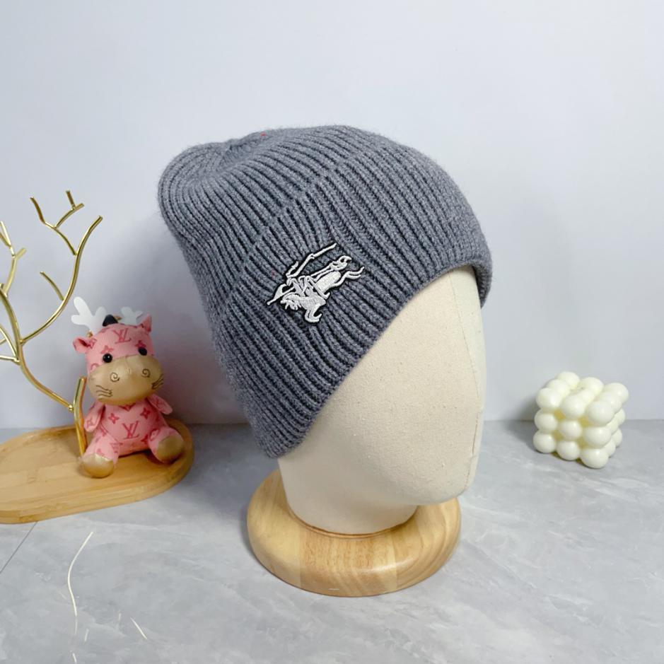 designer,replica,clothing,fake,1:1,lv,luxury,high quality Burberry autumn and winter knitted beanie designer,replica,clothing,fake,1:1,lv,luxury,high quality Burberry autumn and winter knitted beanie