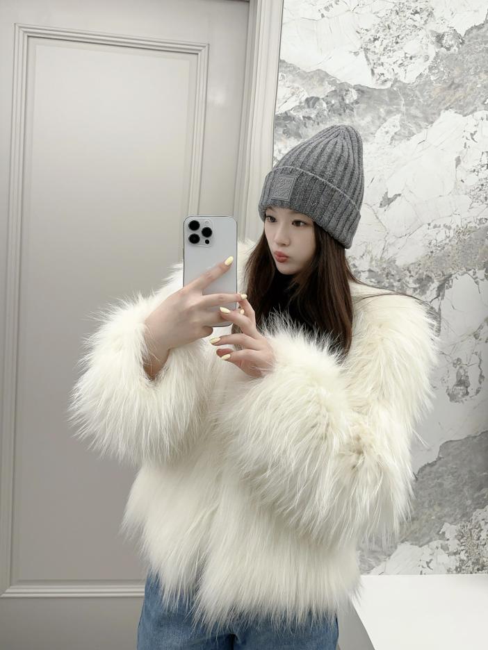 designer,replica,clothing,fake,1:1,lv,luxury,high quality LOEWE classic knitted hat designer,replica,clothing,fake,1:1,lv,luxury,high quality LOEWE classic knitted hat