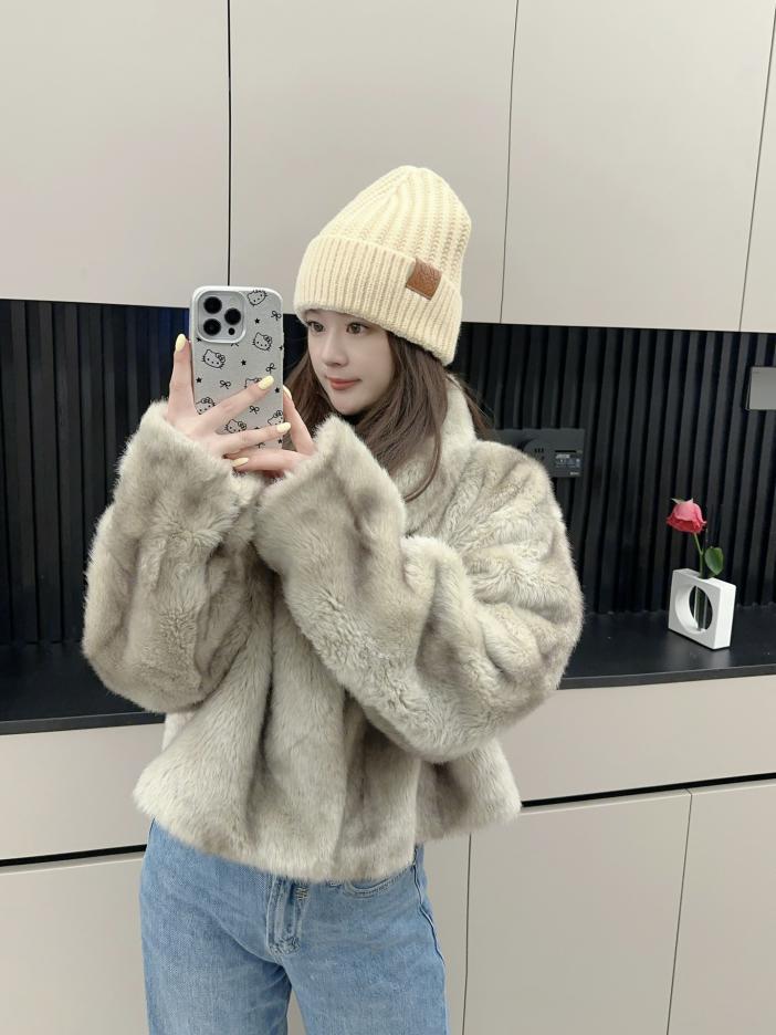 designer,replica,clothing,fake,1:1,lv,luxury,high quality LOEWE classic knitted hat designer,replica,clothing,fake,1:1,lv,luxury,high quality LOEWE classic knitted hat