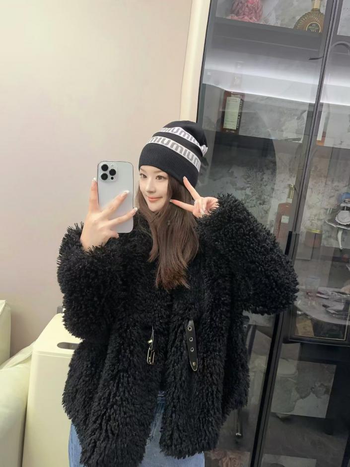 designer,replica,clothing,fake,1:1,lv,luxury,high quality MiuMiu classic model designer,replica,clothing,fake,1:1,lv,luxury,high quality MiuMiu classic model