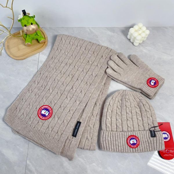 designer,replica,clothing,fake,1:1,lv,luxury,high quality CANADA GOOSE [Scarf, Hat and Fur Ball Gloves] Three-piece Set