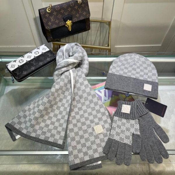 designer,replica,clothing,fake,1:1,lv,luxury,high quality Louis Vuitton [Wool suit, hat, scarf and gloves three-piece set]