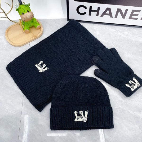 designer,replica,clothing,fake,1:1,lv,luxury,high quality Louis Vuitton scarf, hat and gloves three-piece set