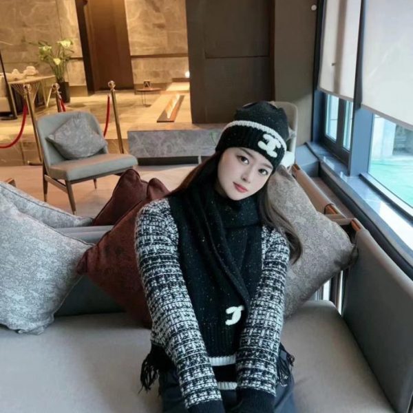 designer,replica,clothing,fake,1:1,lv,luxury,high quality Chanel new hat and scarf set