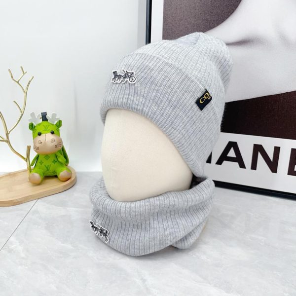 designer,replica,clothing,fake,1:1,lv,luxury,high quality Coach scarf, hat and gloves three-piece set