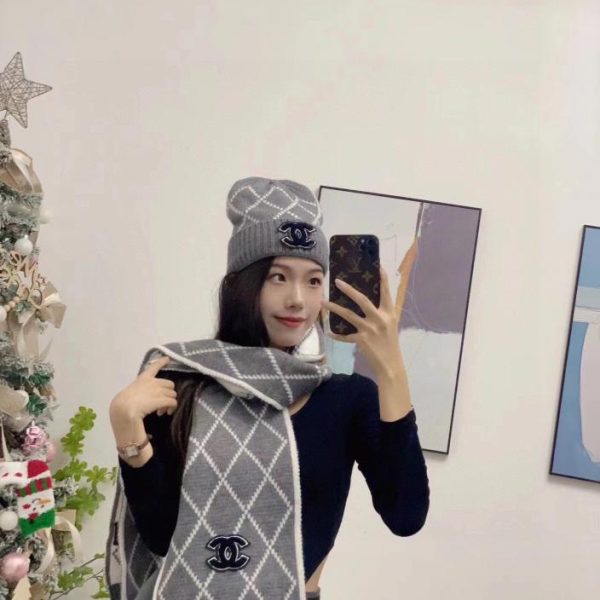 designer,replica,clothing,fake,1:1,lv,luxury,high quality Chanel new hat and scarf set