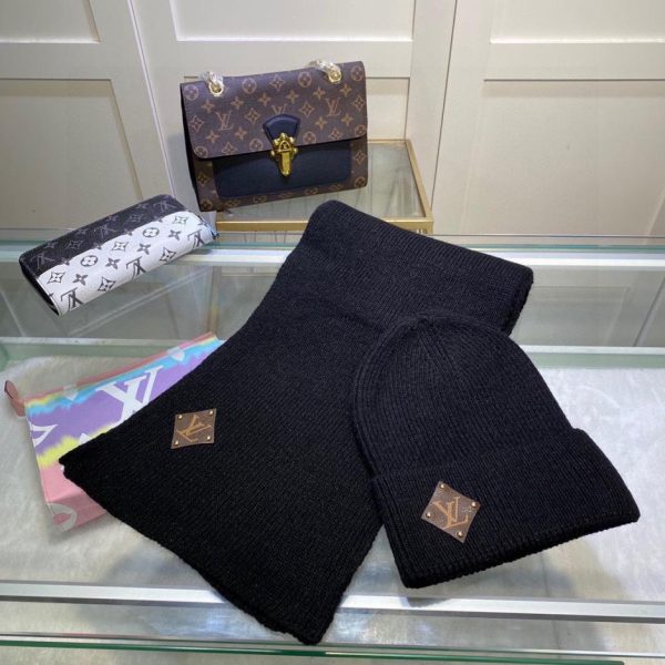 designer,replica,clothing,fake,1:1,lv,luxury,high quality Louis Vuitton hat and scarf classic set