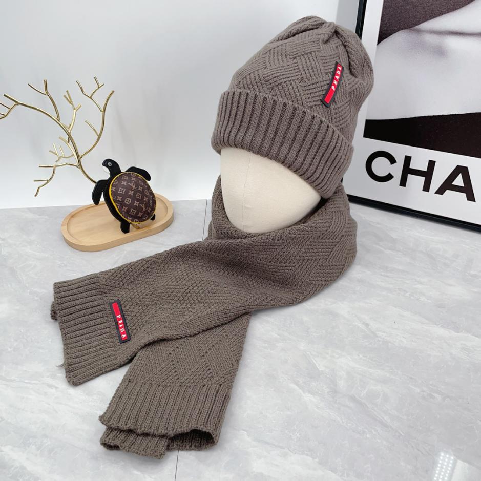 designer,replica,clothing,fake,1:1,lv,luxury,high quality Prada new classic suit hat scarf designer,replica,clothing,fake,1:1,lv,luxury,high quality Prada new classic suit hat scarf