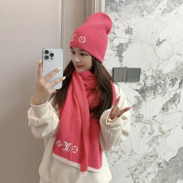 designer,replica,clothing,fake,1:1,lv,luxury,high quality Louis Vuitton hat and scarf classic set