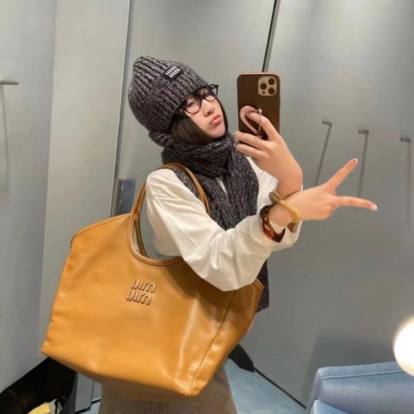 designer,replica,clothing,fake,1:1,lv,luxury,high quality MiuMiu new classic suit hat scarf