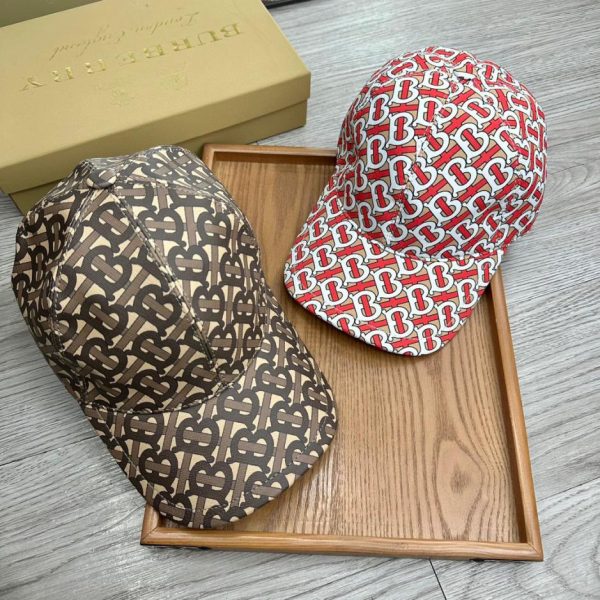 designer,replica,clothing,fake,1:1,lv,luxury,high quality The latest style of Burberry Tb leather hat with edge