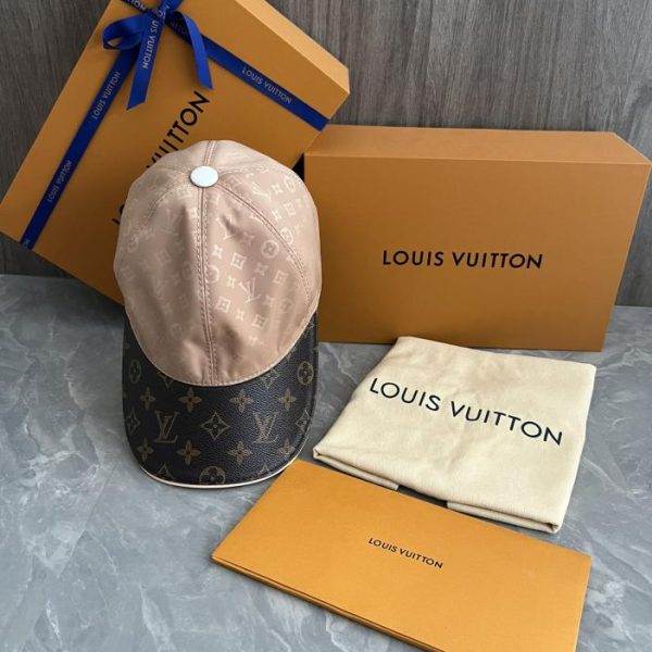 designer,replica,clothing,fake,1:1,lv,luxury,high quality Louis Vuitton new peaked cap