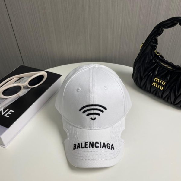 designer,replica,clothing,fake,1:1,lv,luxury,high quality Balenciaga embroidered baseball cap for men and women