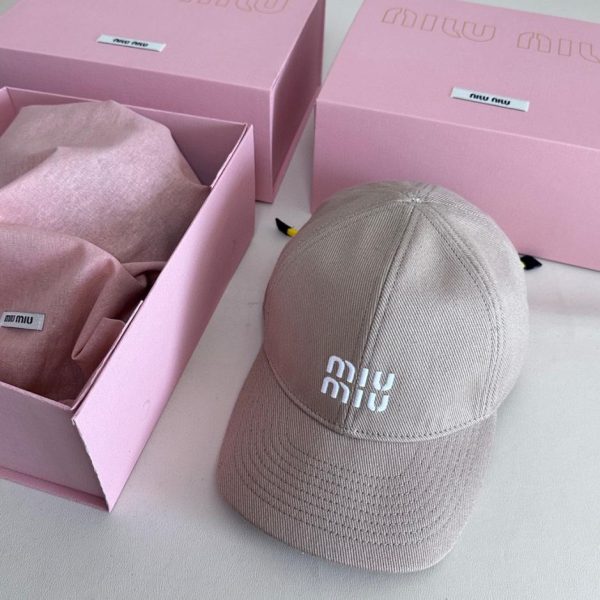 designer,replica,clothing,fake,1:1,lv,luxury,high quality MiuMiu new baseball cap
