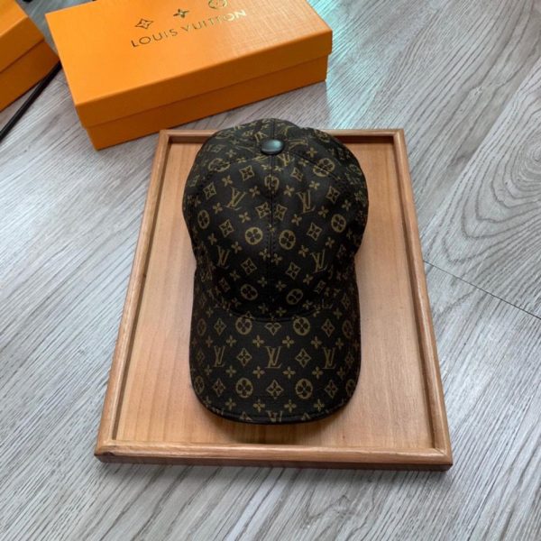 designer,replica,clothing,fake,1:1,lv,luxury,high quality Louis Vuitton gold and silver jacquard style latest style