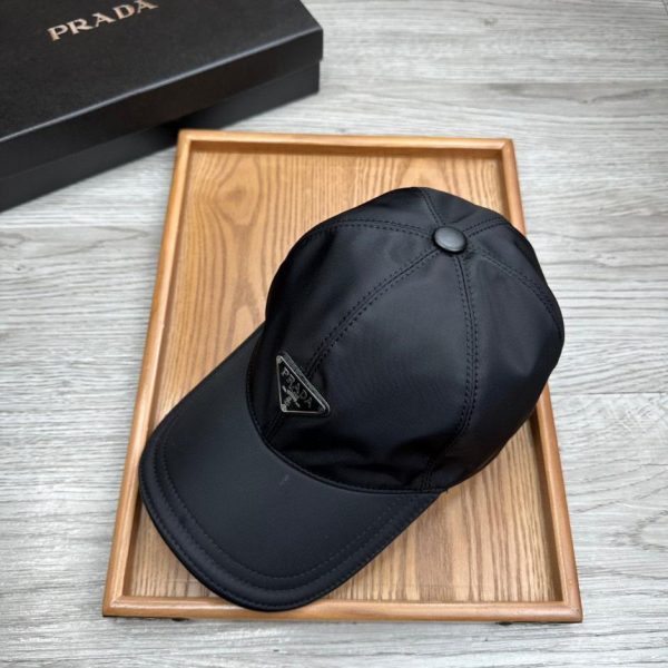 designer,replica,clothing,fake,1:1,lv,luxury,high quality The latest Prada triangle logo