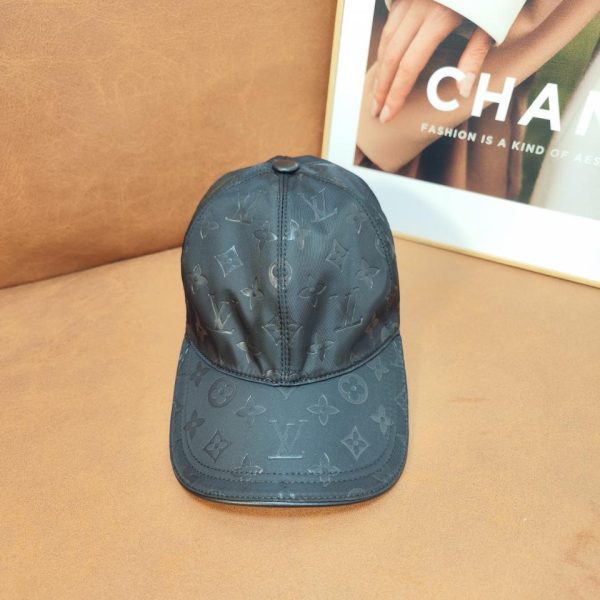 designer,replica,clothing,fake,1:1,lv,luxury,high quality Louis Vuitton large letter embossed baseball cap