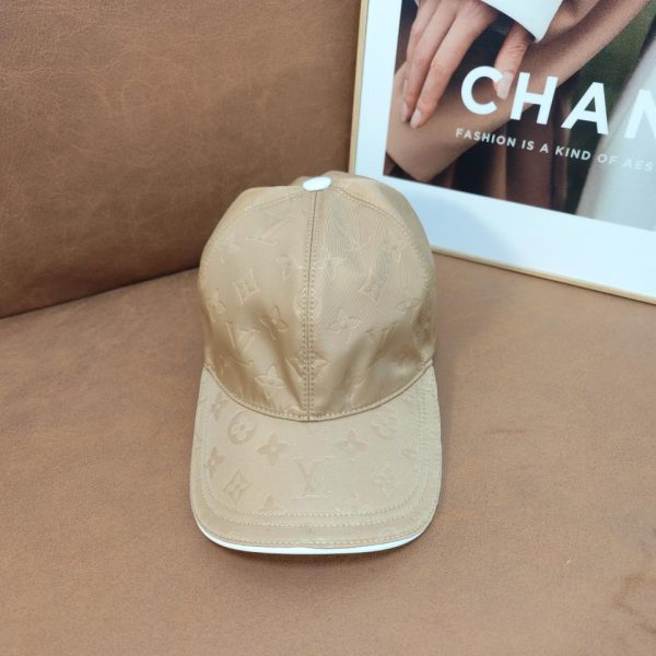 designer,replica,clothing,fake,1:1,lv,luxury,high quality Louis Vuitton large letter embossed baseball cap