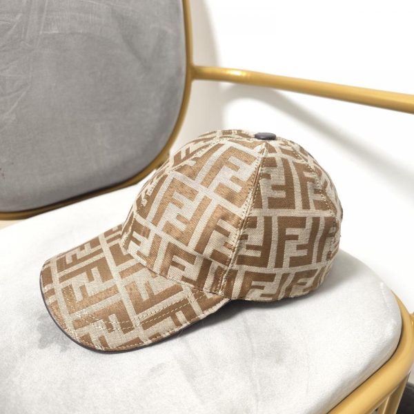 designer,replica,clothing,fake,1:1,lv,luxury,high quality The new Fendi baseball cap has a very nice color in real form