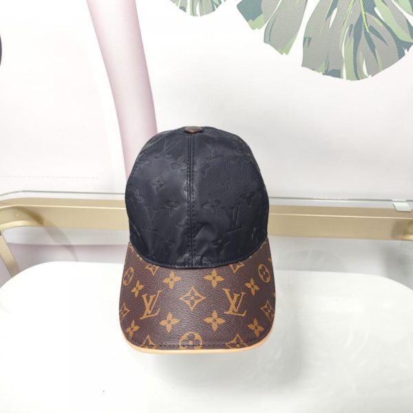 designer,replica,clothing,fake,1:1,lv,luxury,high quality Louis Vuitton large letter patchwork leather baseball cap