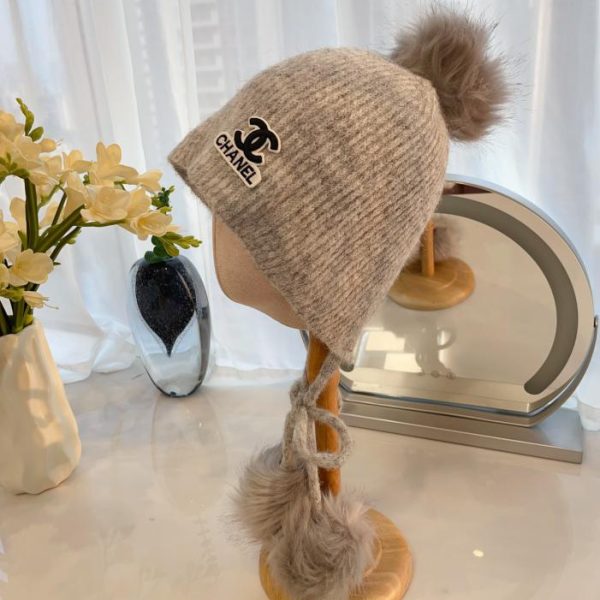 designer,replica,clothing,fake,1:1,lv,luxury,high quality Chanel autumn and winter fur ball ear protection hat