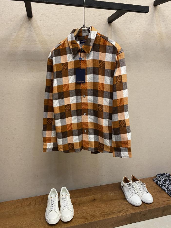 designer,replica,clothing,fake,1:1,lv,luxury,high quality LV new long-sleeved shirts for autumn and winter designer,replica,clothing,fake,1:1,lv,luxury,high quality LV new long-sleeved shirts for autumn and winter