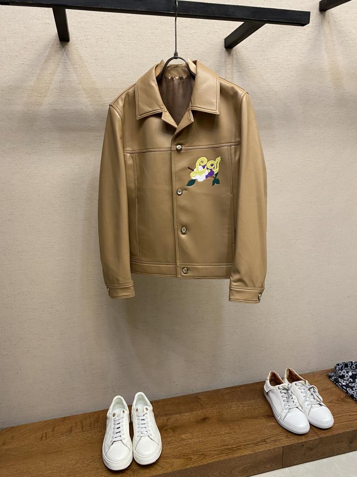 designer,replica,clothing,fake,1:1,lv,luxury,high quality LV floral pattern embroidered leather jacket designer,replica,clothing,fake,1:1,lv,luxury,high quality LV floral pattern embroidered leather jacket