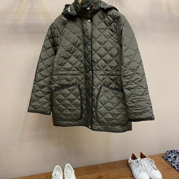 designer,replica,clothing,fake,1:1,lv,luxury,high quality Burberry new quilted diamond hooded coat